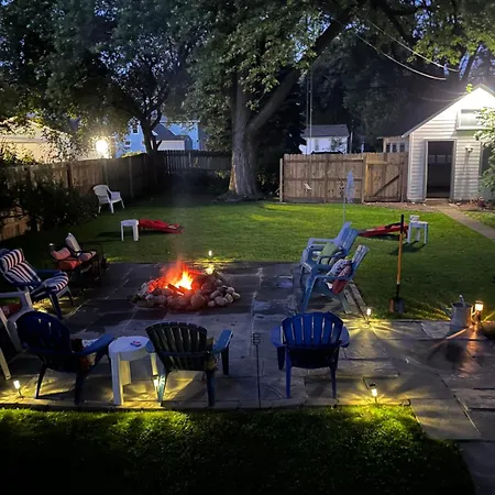 515Escape - Near Downtown, Private Backyard, Firepit, Bbq, Fun! Villa Lake Geneva Exterior photo