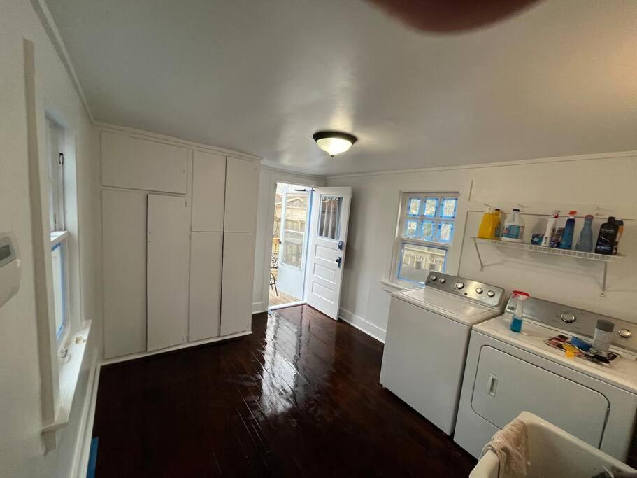 515escape - Near Downtown, Private Backyard, Firepit, Bbq, Fun! Holiday home Lake Geneva